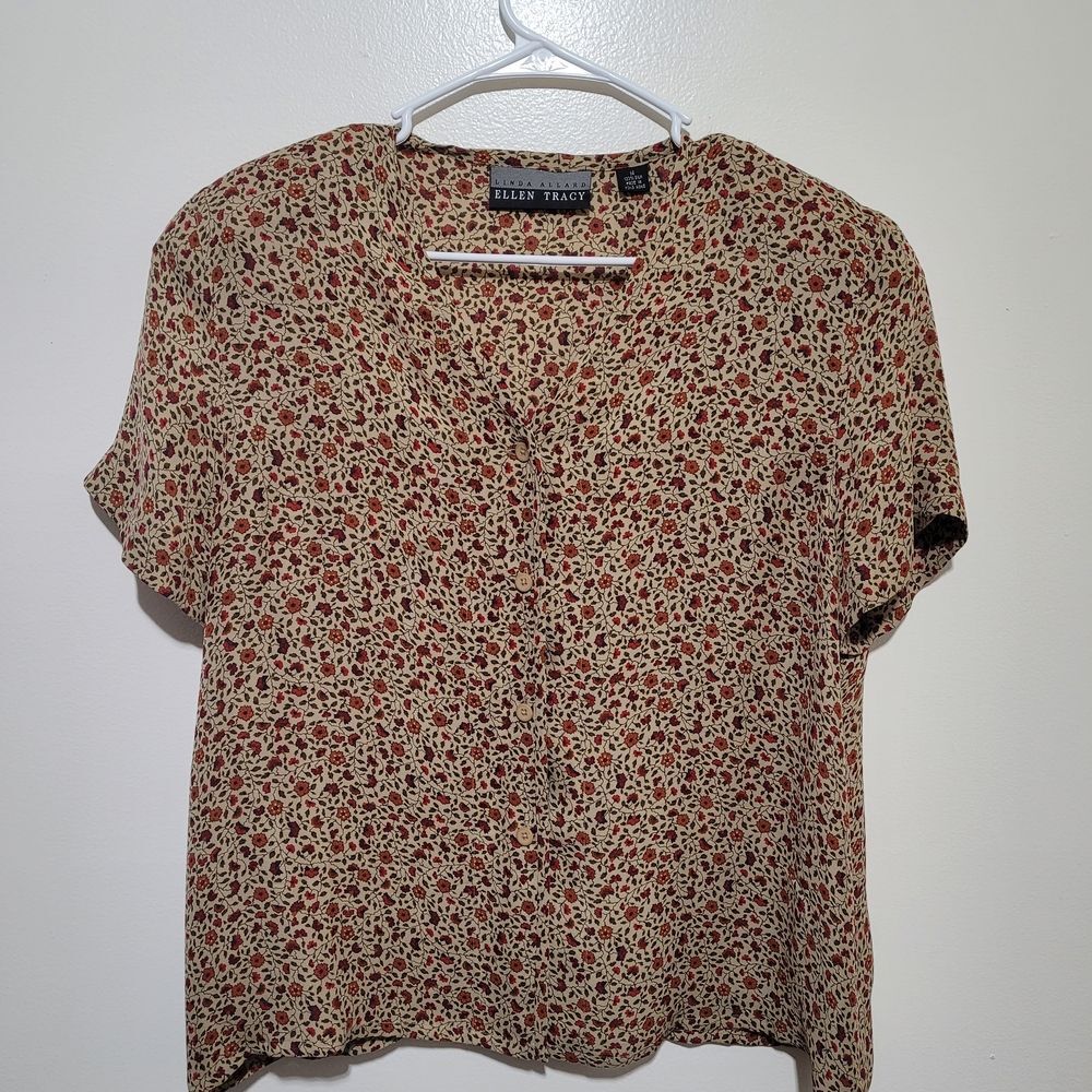 Ellen Tracy Women's Silk Red Floral Top‎